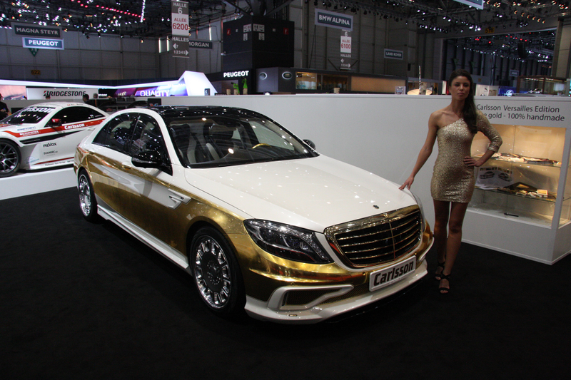 Illustration for article titled This Mercedes S-Class Was Painted With 1,000 Sheets Of Gold Leaf